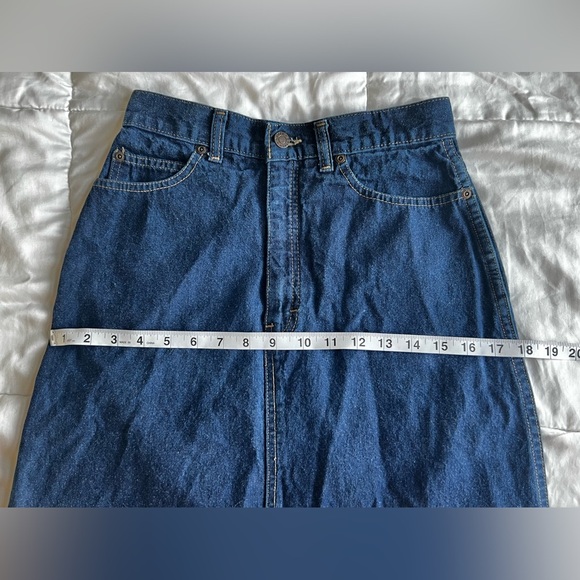 80s Vintage Calvin Klein Denim Skirt | 100% Cotton | Midi Length | Size 6 - Picture 14 of 15
